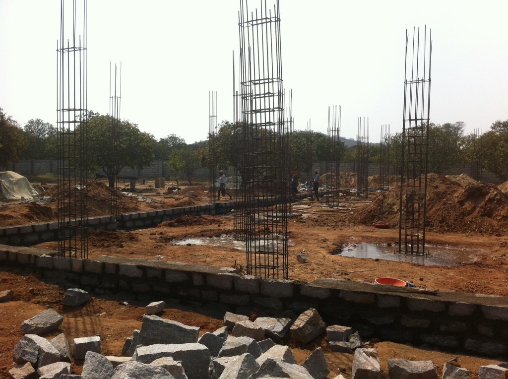 14-02-2014: costruzione del mandir